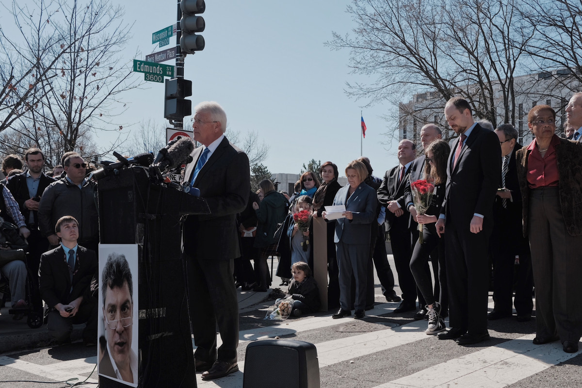 Senator Wicker Nemtsov Plaza Dedication Feb   