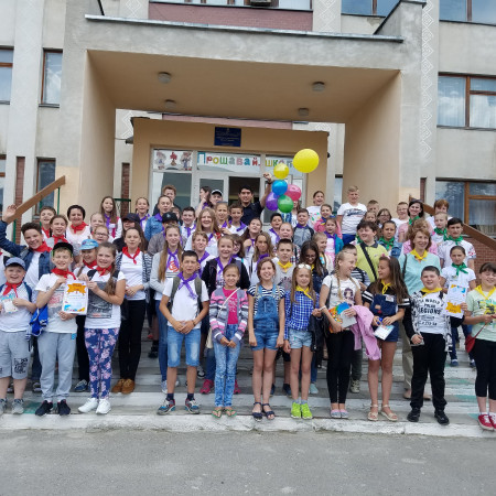 Schoolchildren Ukraine 