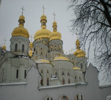 Kyiv winter church 368x331